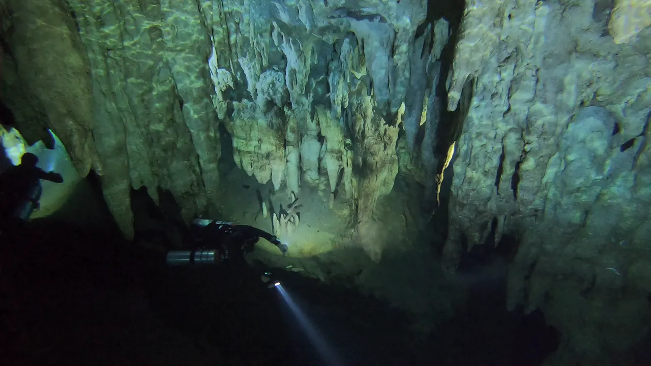 Phuket cave diving experience trip at Phi Phi Islands
